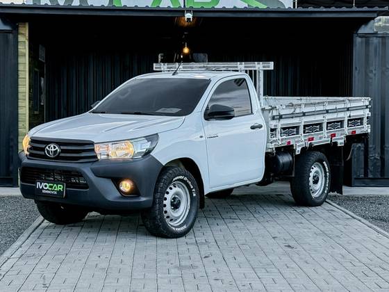 TOYOTA HILUX 2.8 4X4 CS CHASSI 16V TURBO DIESEL 2P MANUAL TOYOTA HILUX 2.8 4X4 CS CHASSI 16V TURBO DIESEL 2P MANUAL